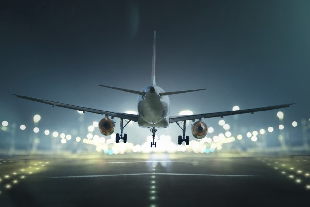 Details of the drama at Belgrade airport: Evacuation slides blocked the runway VIDEO
