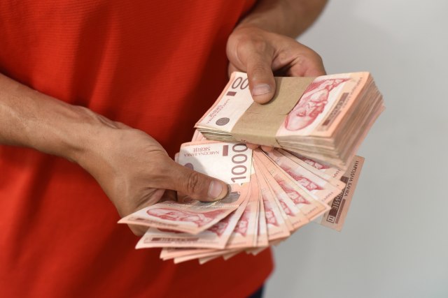 Sutra počinje isplata