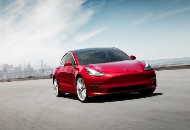 Koliko nisko Tesla može da ide?