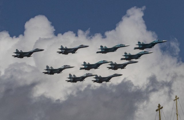 Rusi digli Su-35s; Ko pokuša da poleti...