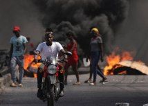 Na ulicama prestonice Port-o-Prensa veæ mesecima vlada nasilje/Reuters