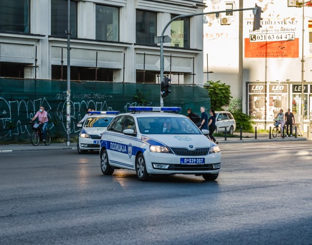 Zrenjaninska saobraćajna policija oduzela mladiću automobil