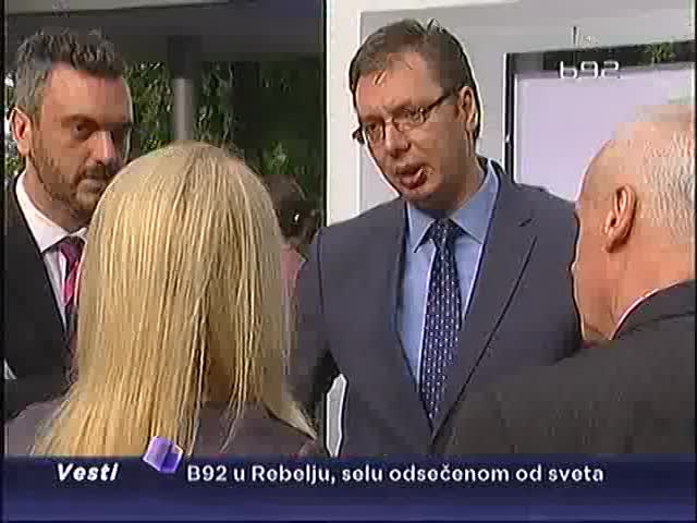 Vlada æe pomoæi stipendije "Ðinðiæ"