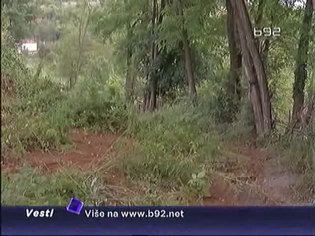 Brdo zatrpalo put u Leliću