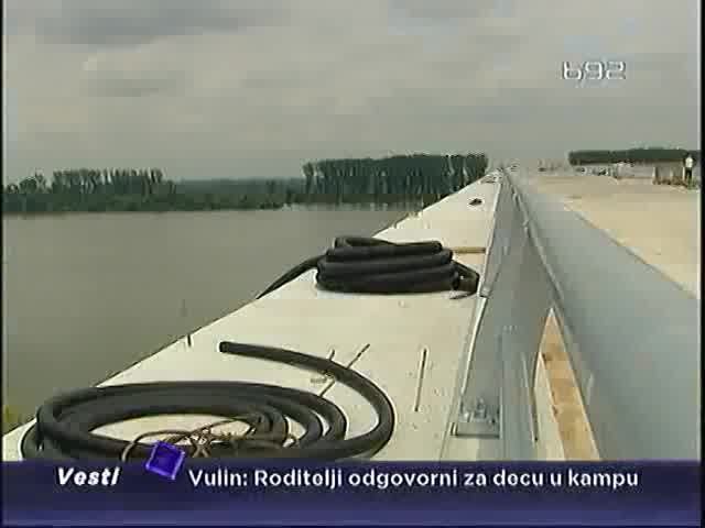 Za Novu godinu most Zemun - Borča
