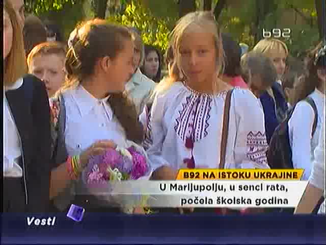 1. septembar na istoku Ukrajine - mašnice u bojama zastave