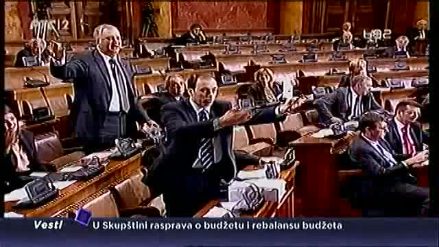 Vučić poslanicima DS: Vi ste kukavice