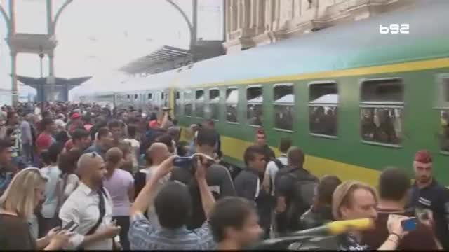 Voz pun migranata krenuo iz Budimpešte