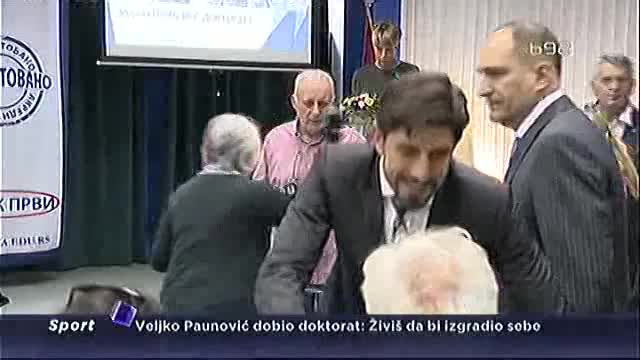 Paunović dobio doktorat: Živiš da bi izgradio sebe