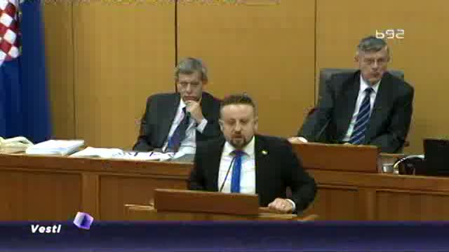 Hrvatsku drma "ustaška kapa"