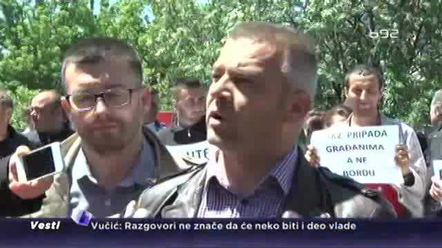 Srpski novinari protestovali u Prištini