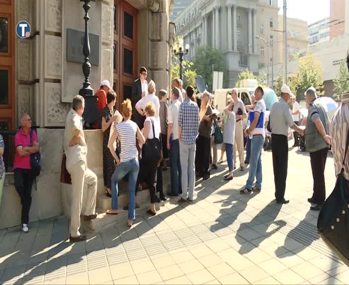 Građani čekaju na prijem kod Vučića