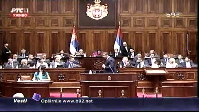 Višesatno Vučićevo izlaganje ekspozea, bez dela opozicije