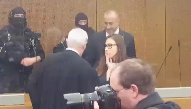 Haradinaj sa osmehom u sudnici