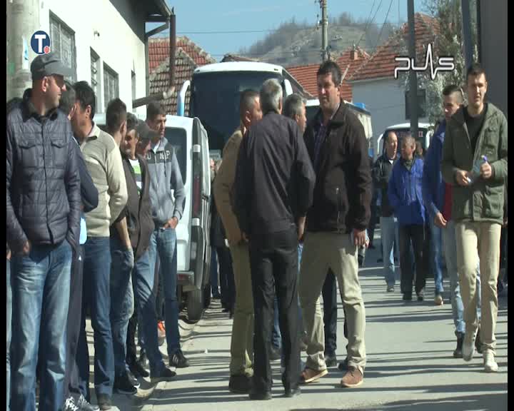 Desetine autobusa s pristalicama Vučića blokirane na KiM