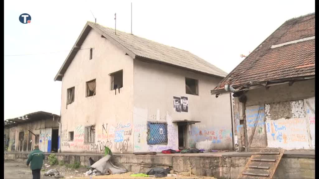 Iseljavanje migranata iz baraka iza autobuske stanice u BG