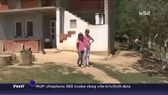 Život na Kosovu: Dve sestre bez roditelja