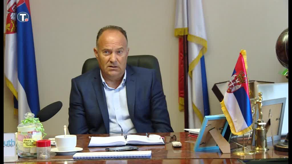 Od 1. septembra: Novo fizičko, informatika, stižu uniforme