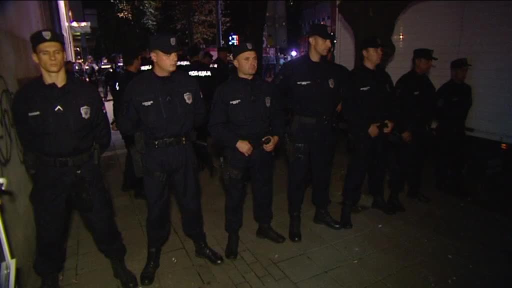 Drama na Vračaru: Policija, građani, iseljenje