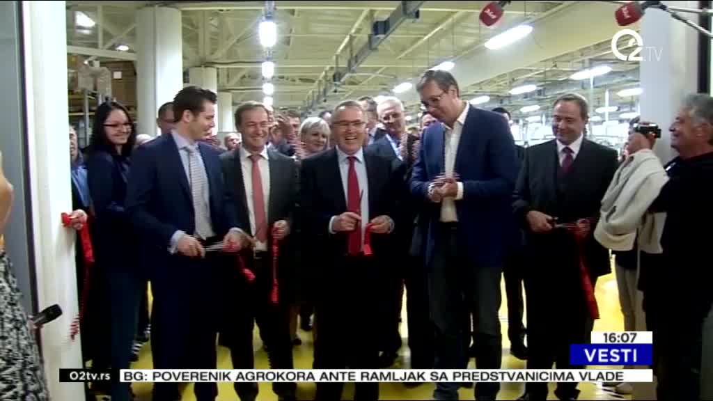 Vučić u Vlasotincu, otvoren proizvodni pogon kompanije “Gruner“