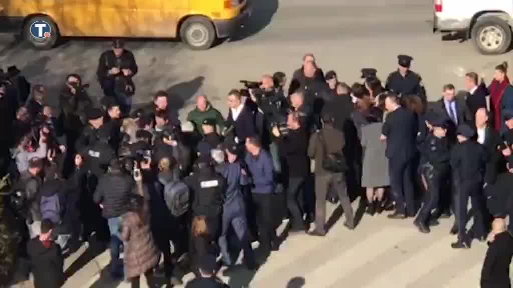 Kurti uhapšen ispred skupštine Kosova