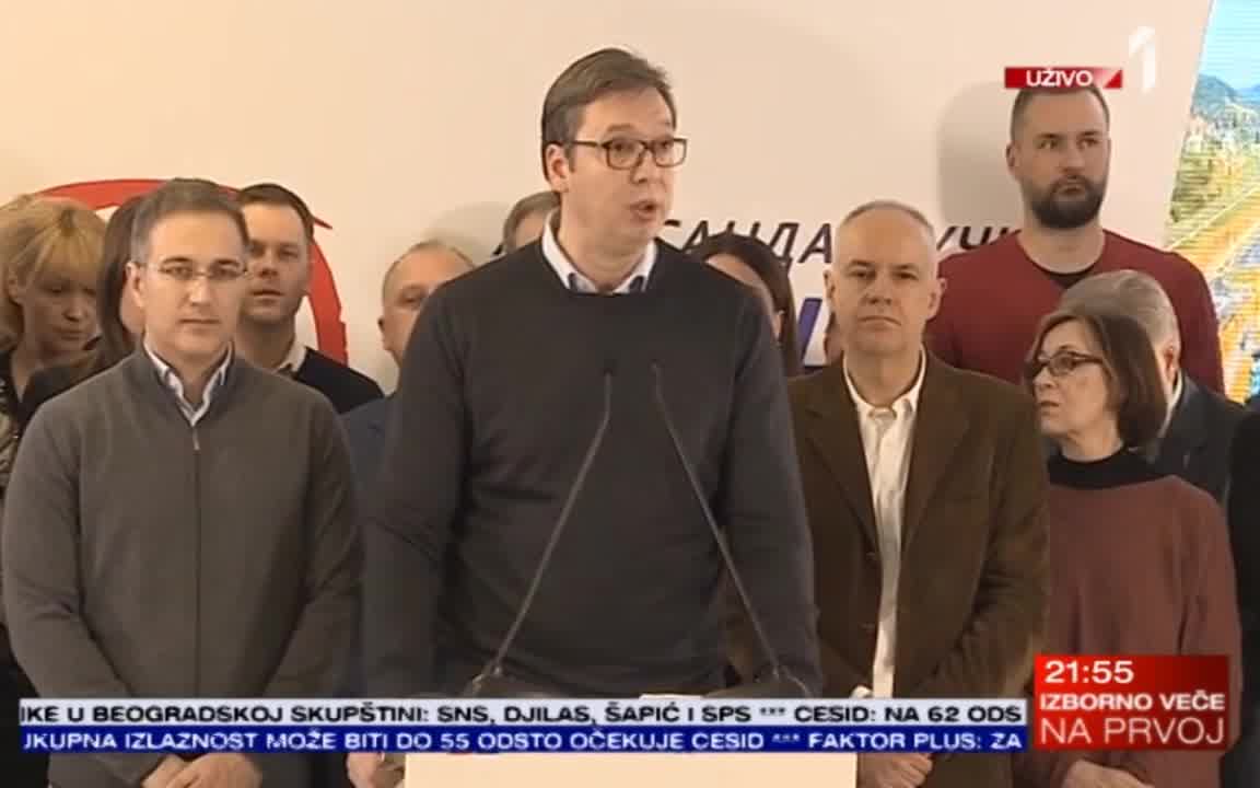 Vučić uz aplauz proglasio pobedu