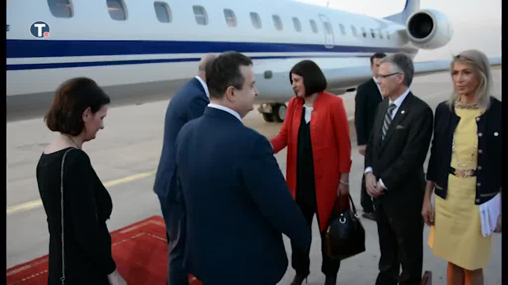 Premijer Belgije stigao u Beograd, doèekao ga Daèiæ