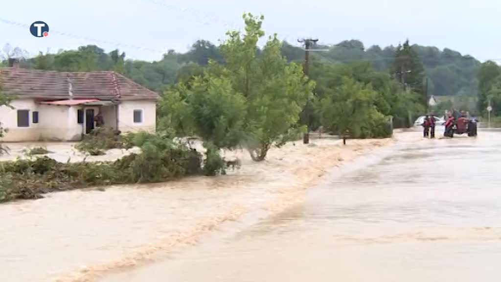 Poplave širom Srbije, evakuacija u Stepojevcu
