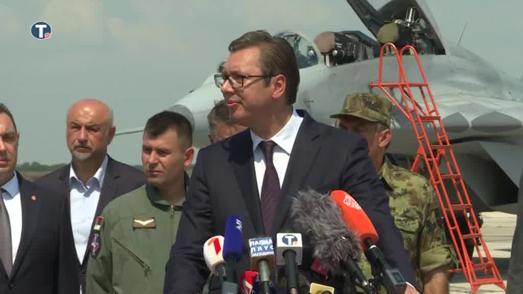 Vučić o uvođenju obaveznog vojnog roka