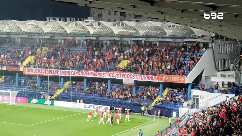 Crnogorci se potukli na tribini pre početka utakmice