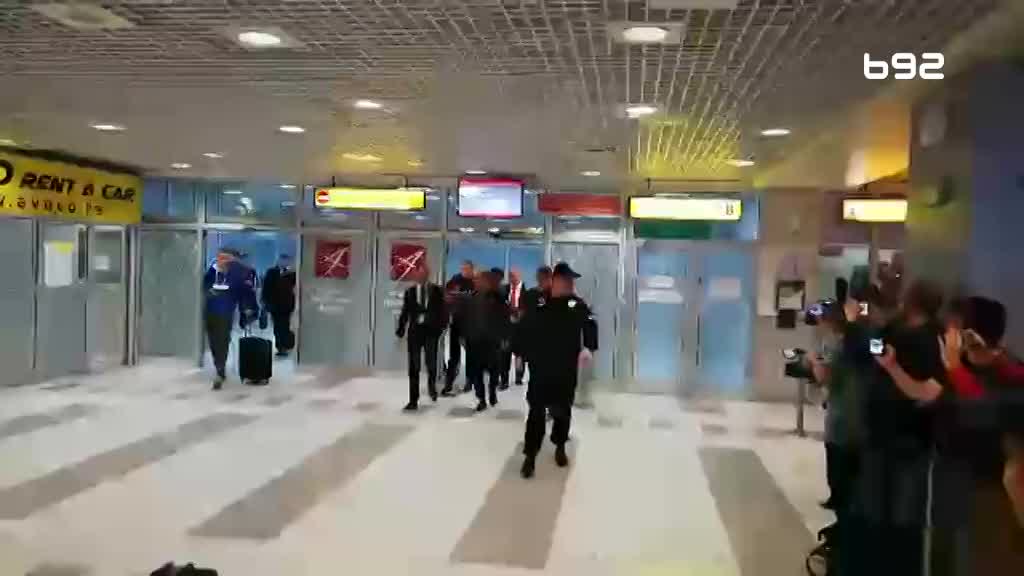 Liverpul stigao u Beograd – ispraćen ovacijama i pesmom