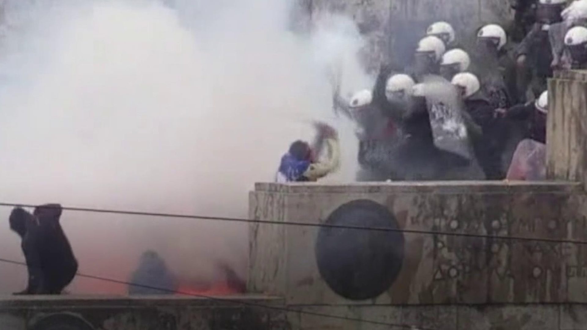 Sukob demonstranata i policije u Atini