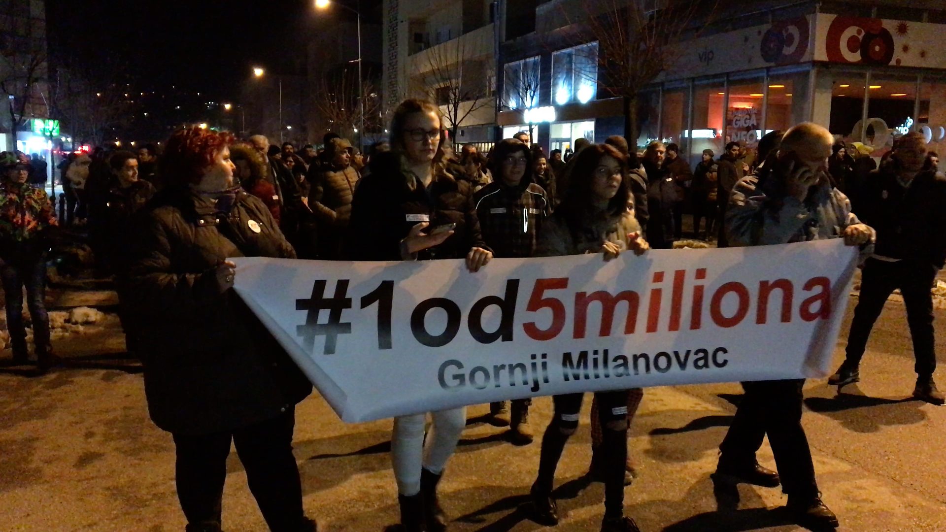 Како изгледају протести ван Београда