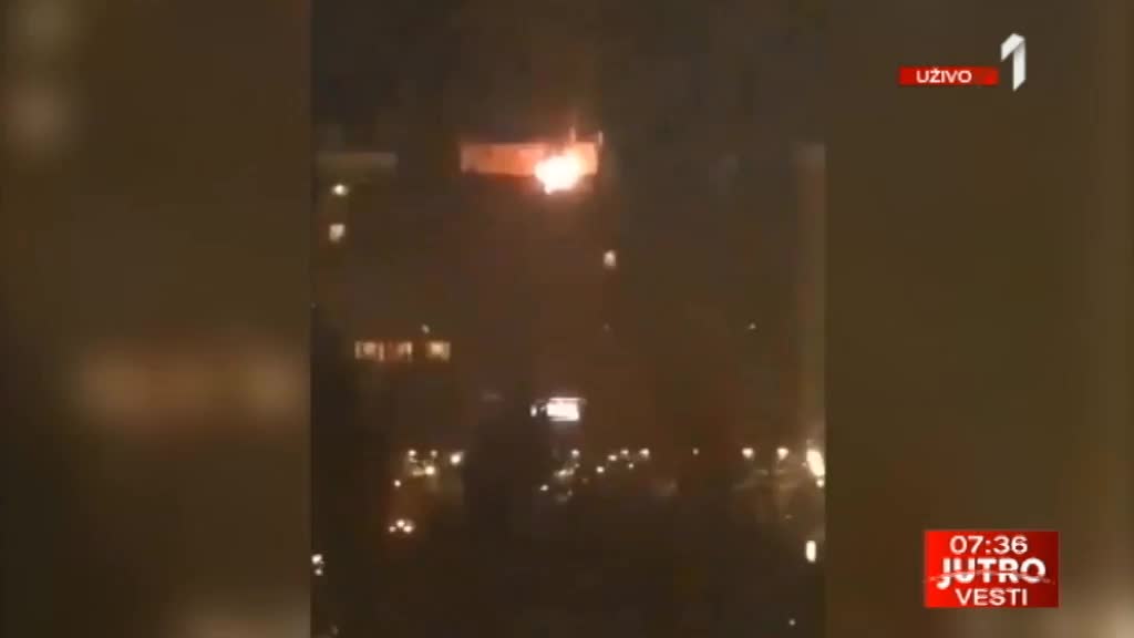 Požar na krovu Hotela Park u Novom Sadu