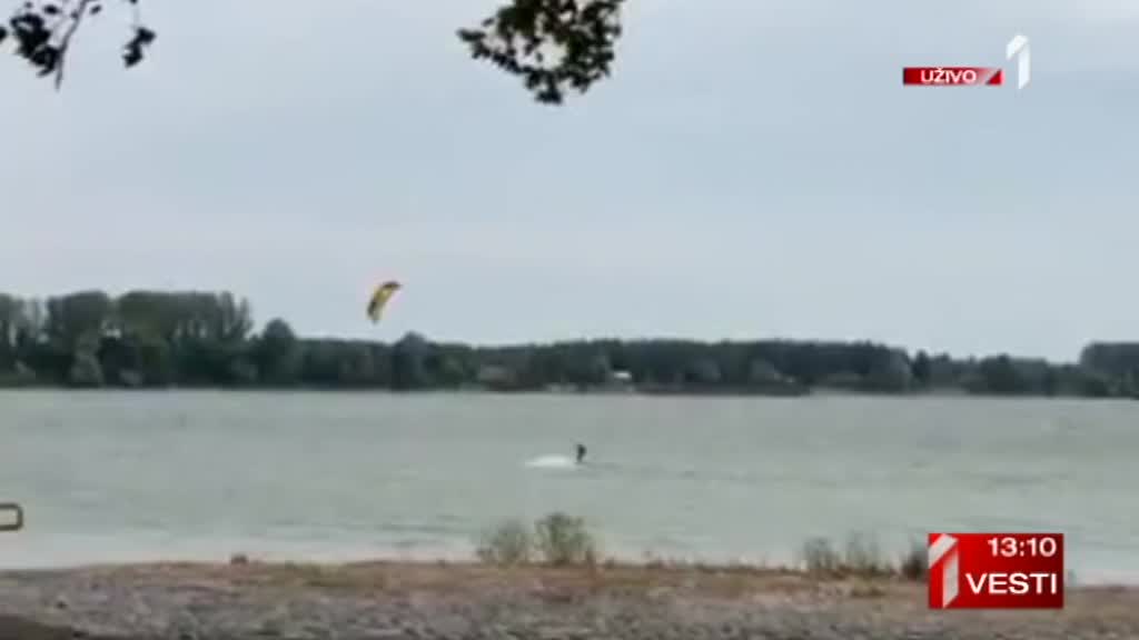 Internetom kruži snimak: Kajtaš se bori sa vetrom na Dunavu