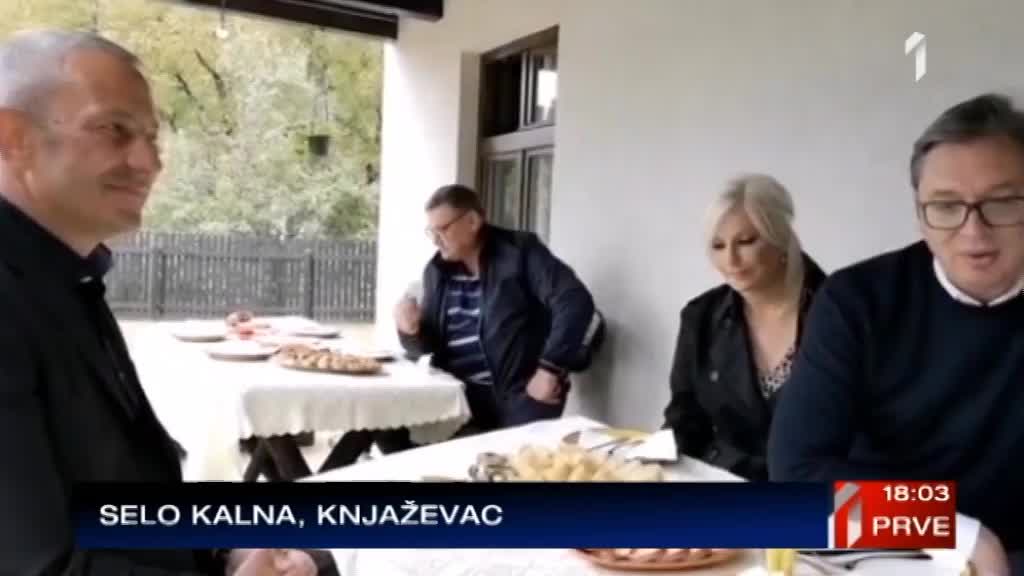 Vučić u etno selu Srna