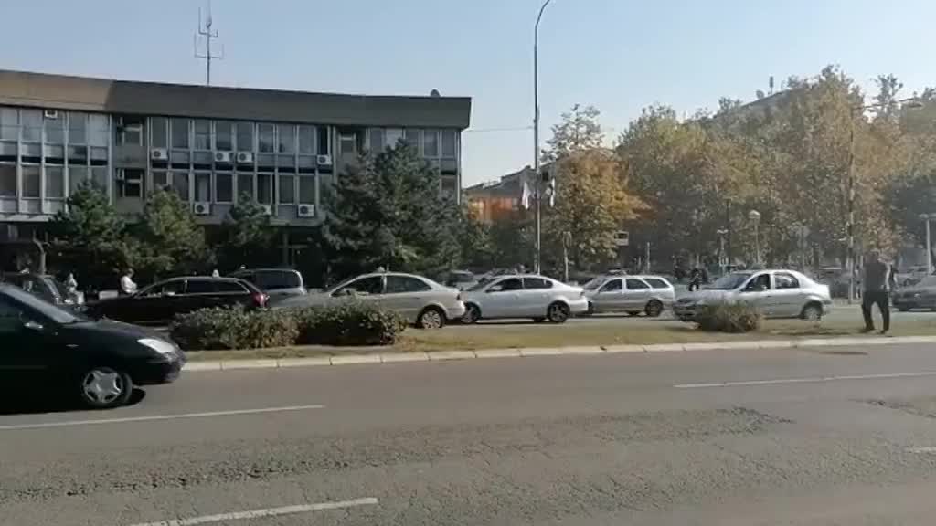 Kolone taksista 12. put blokiraju centar Beograda