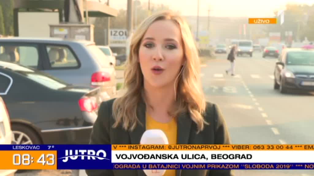 Dobar maketing ili ugrožavanje saobraćaja? U Vojvođanskoj ulici postavljen neobičan znak