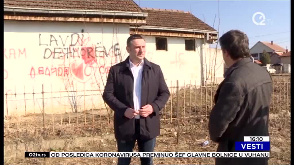 Grafit "Kosovo je Albanija" u selu Preoce