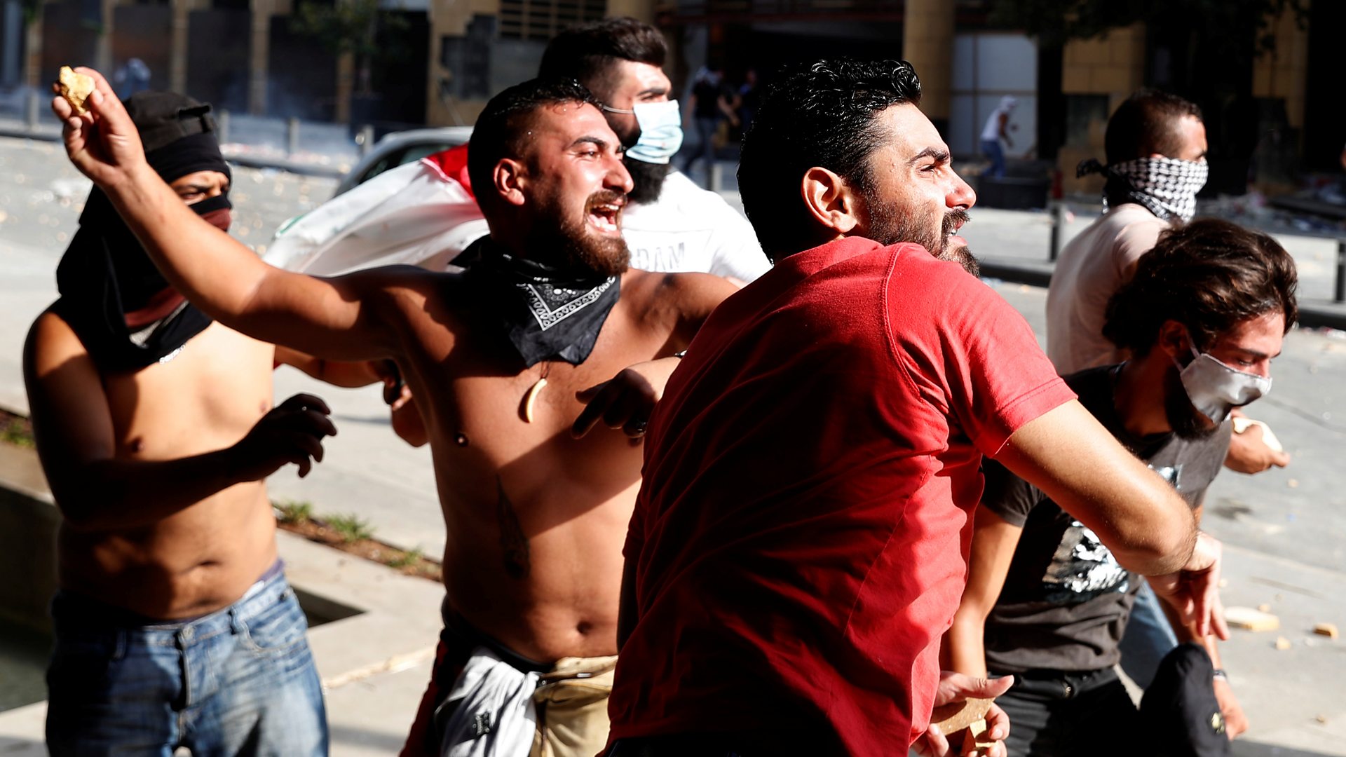 Tears and anger amidst Beirut protests