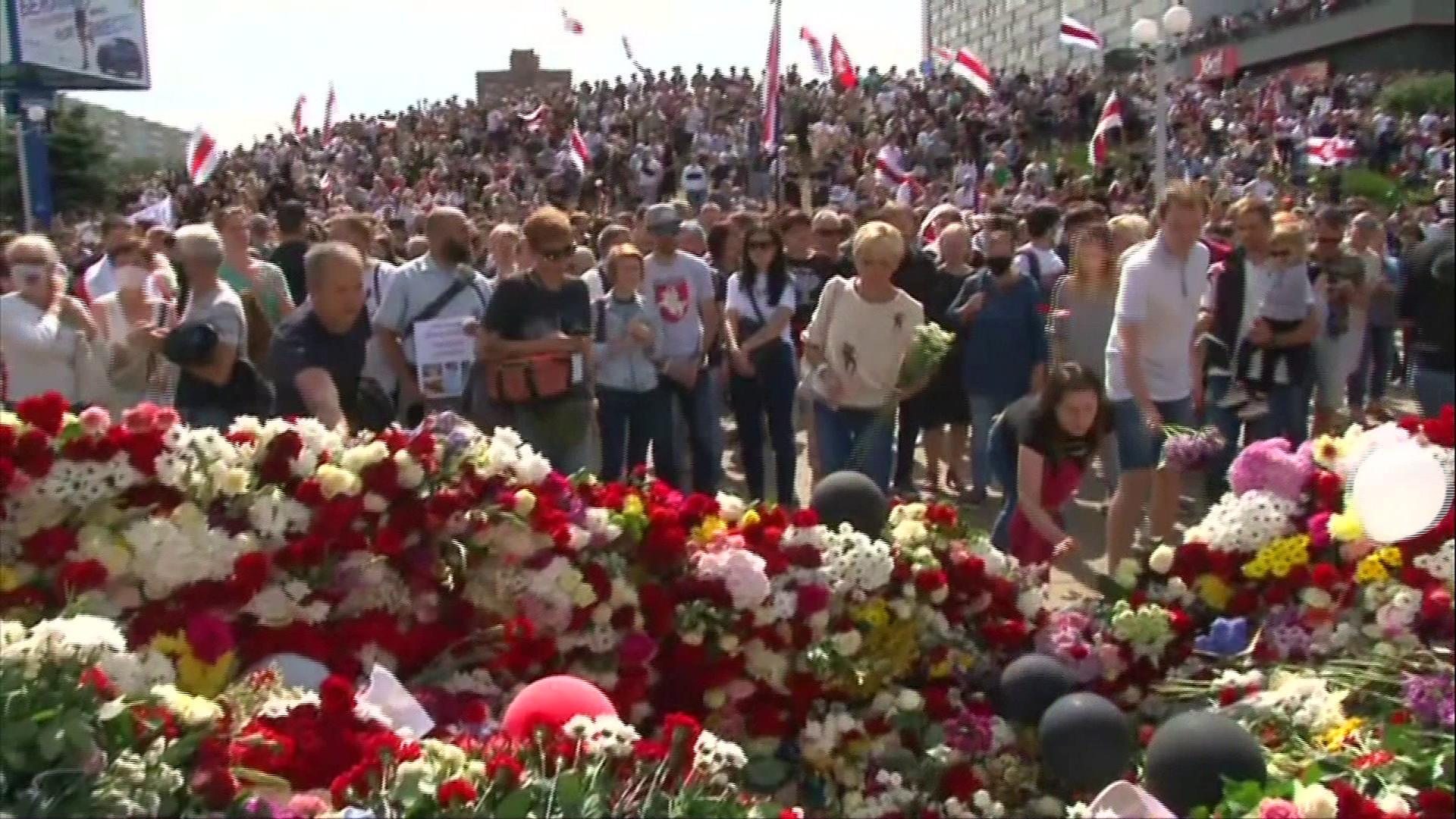 Defiance at Belarus protester's funeral