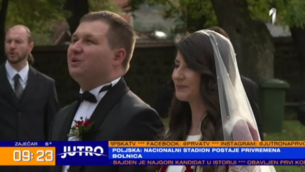 Tu im je veza i poèela; Par iz Makedonije venèao se u Graèanici uz "Oj Kosovo, Kosovo"