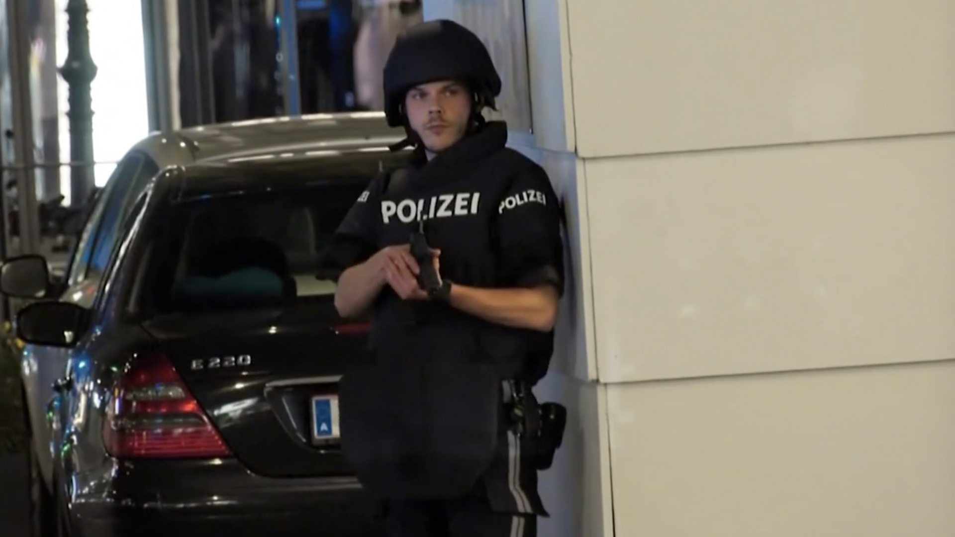Напади у Бечу: Убијени нападач из Северне М&#