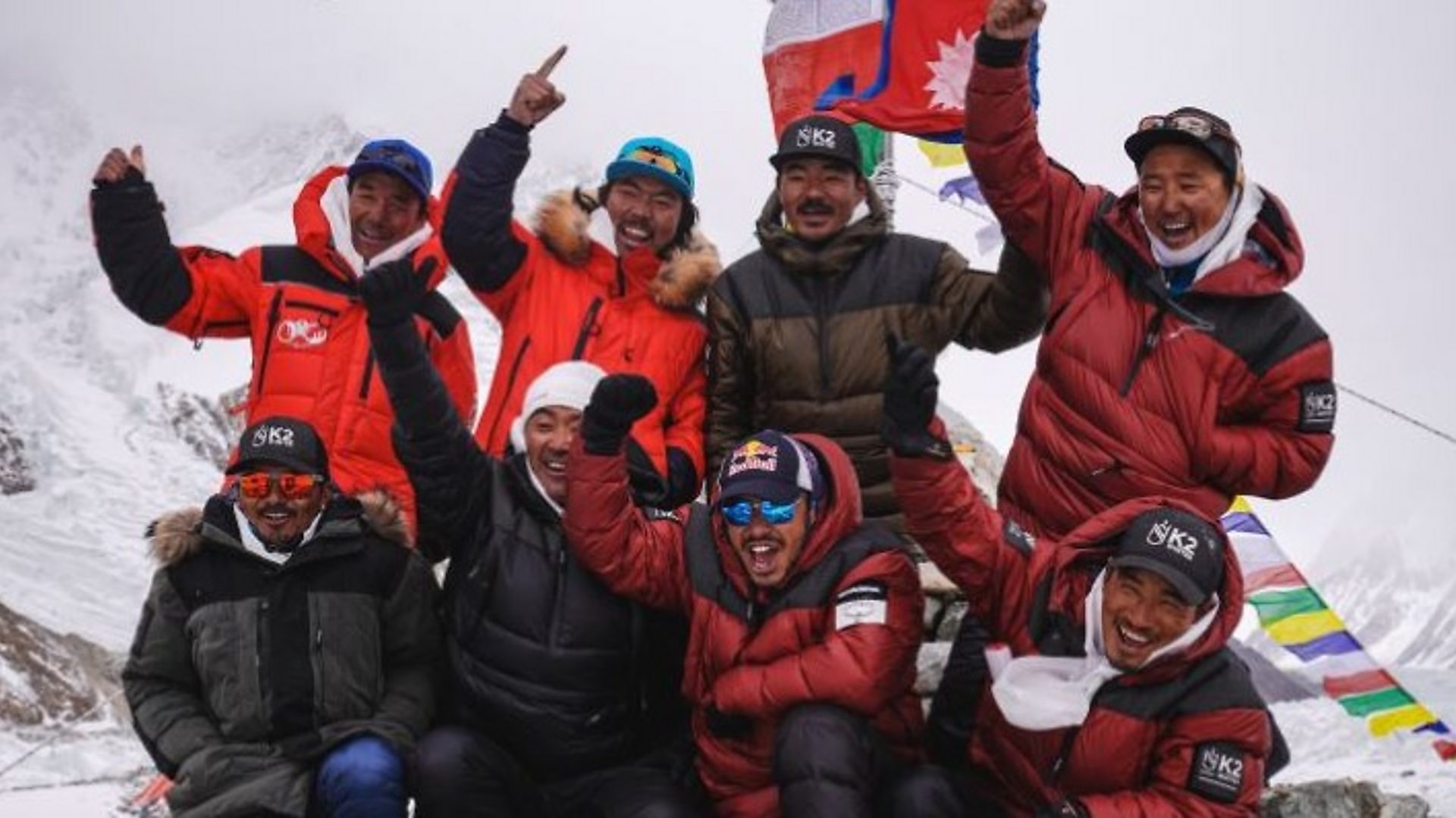 Непалски алпинисти се уписали у историји 
