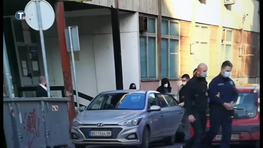 Izvođenje uhapšenih komunalnih policajaca