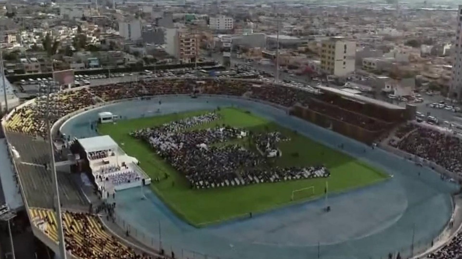 Pope holds mass in Irbil stadium