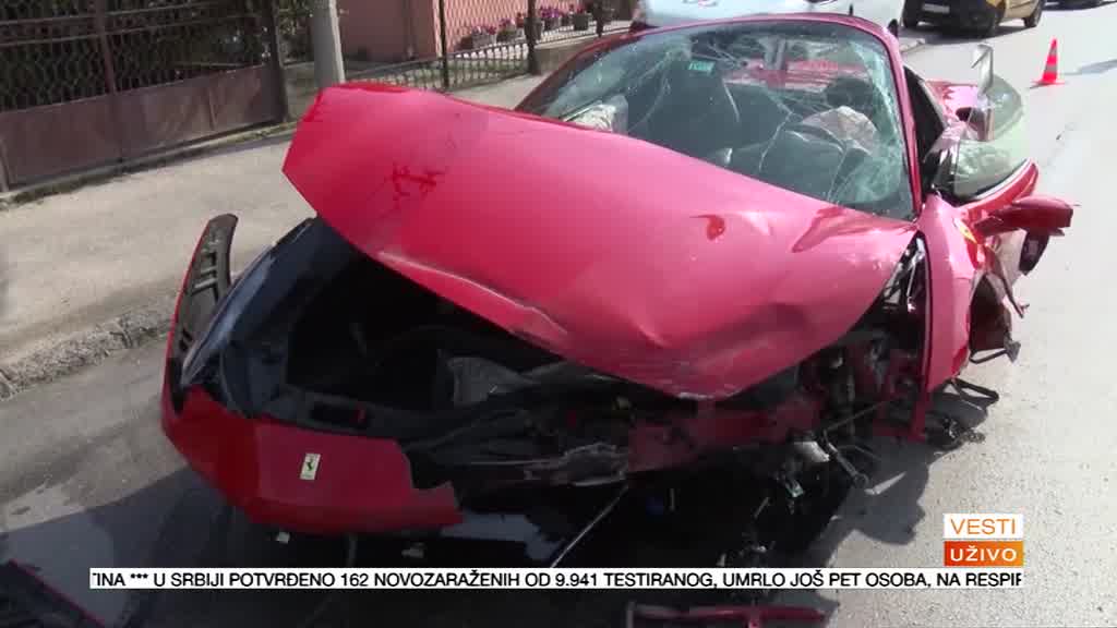 Uništen Ferari u saobraćajnoj nesreći u Kragujevcu