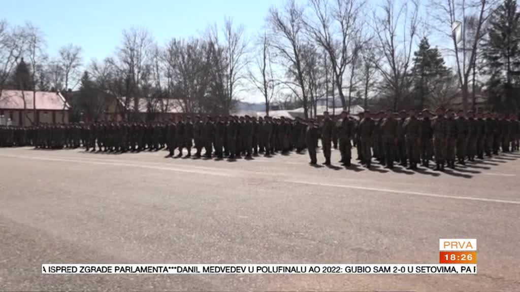 Uvođenje obaveznog vojnog roka na mala vrata?