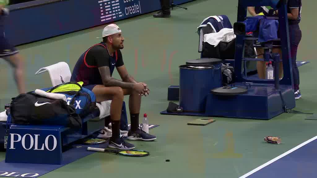 Izgubio, pa razbio dva reketa