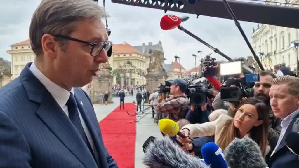 Vučić na Samitu u Pragu